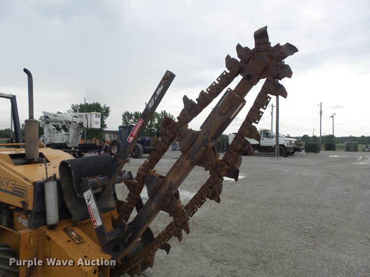 image for item DD7226 1997 Case 360 trencher
