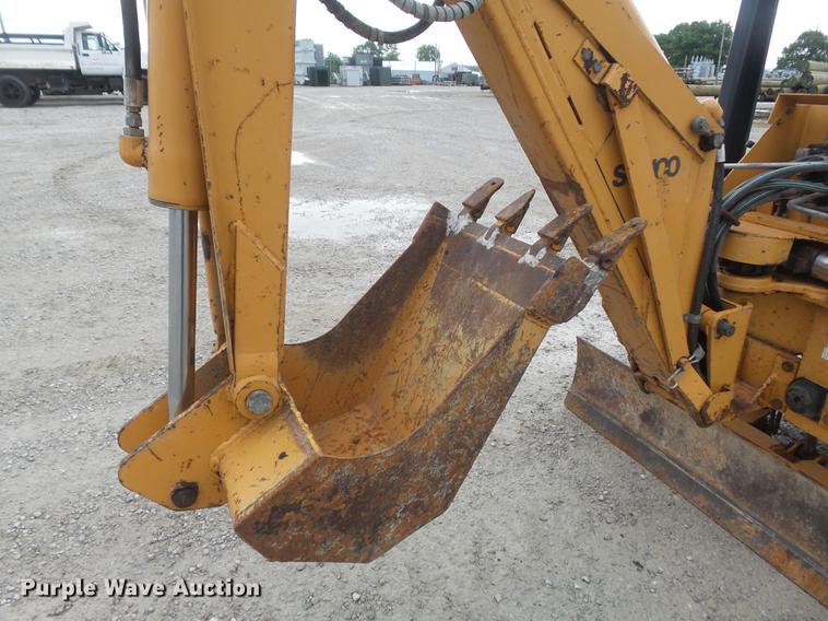 image for item DD7226 1997 Case 360 trencher