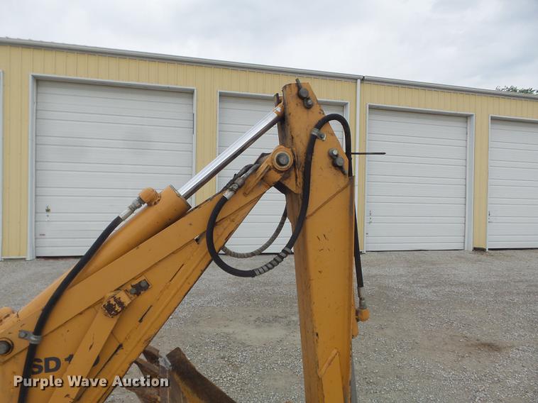 image for item DD7226 1997 Case 360 trencher