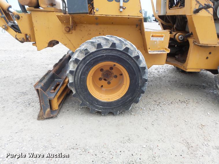 image for item DD7226 1997 Case 360 trencher