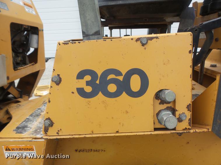 image for item DD7226 1997 Case 360 trencher