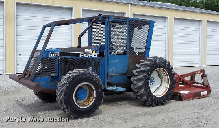 image for item DD7227 1994 Ford 7740 MFWD tractor