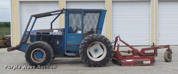 image for item DD7227 1994 Ford 7740 MFWD tractor