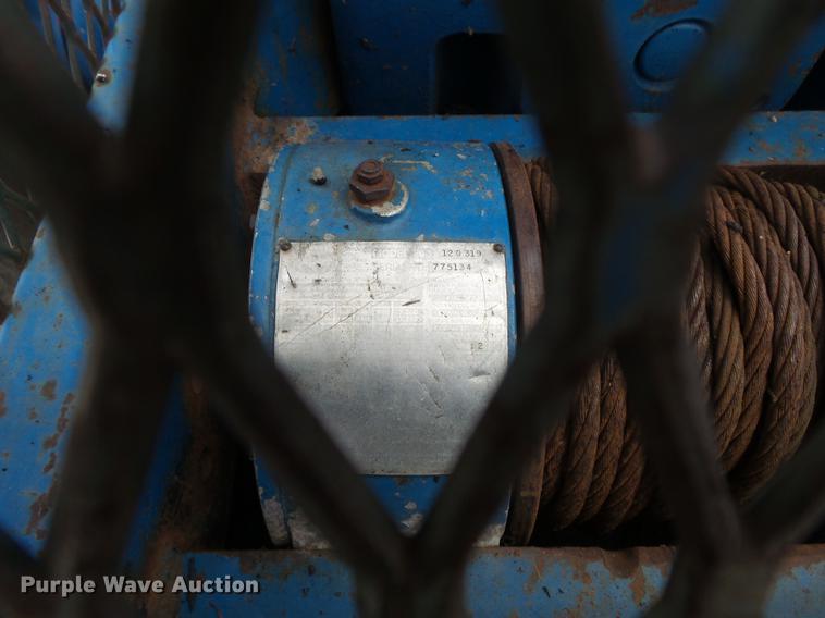 image for item DD7227 1994 Ford 7740 MFWD tractor