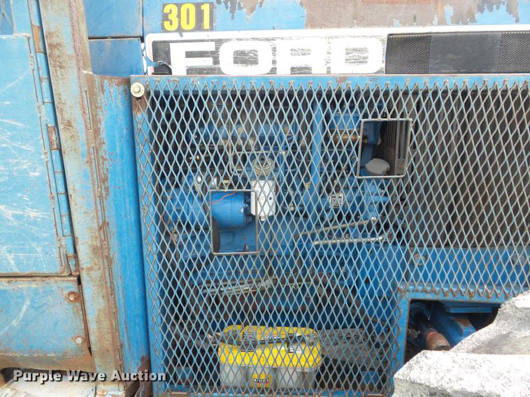 image for item DD7227 1994 Ford 7740 MFWD tractor