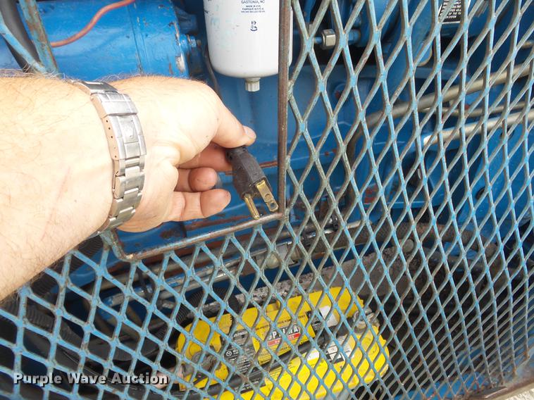 image for item DD7227 1994 Ford 7740 MFWD tractor