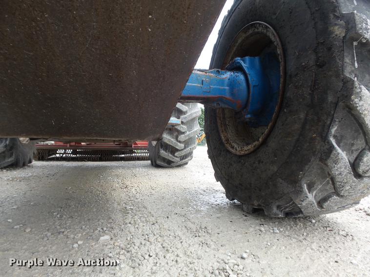 image for item DD7227 1994 Ford 7740 MFWD tractor