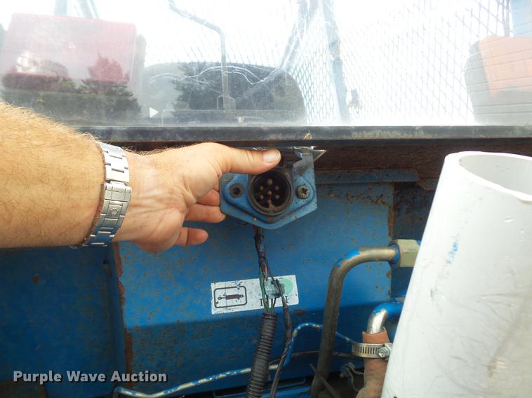 image for item DD7227 1994 Ford 7740 MFWD tractor