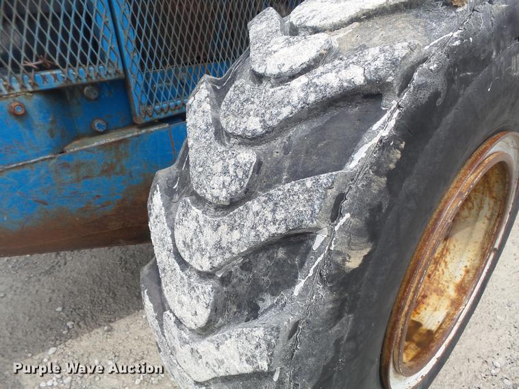 image for item DD7227 1994 Ford 7740 MFWD tractor