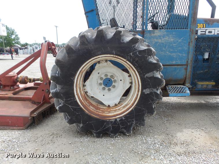 image for item DD7227 1994 Ford 7740 MFWD tractor