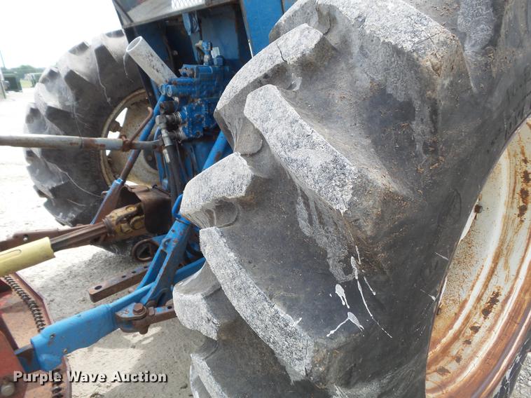 image for item DD7227 1994 Ford 7740 MFWD tractor