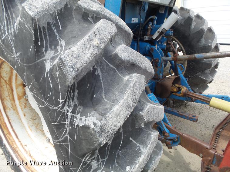 image for item DD7227 1994 Ford 7740 MFWD tractor