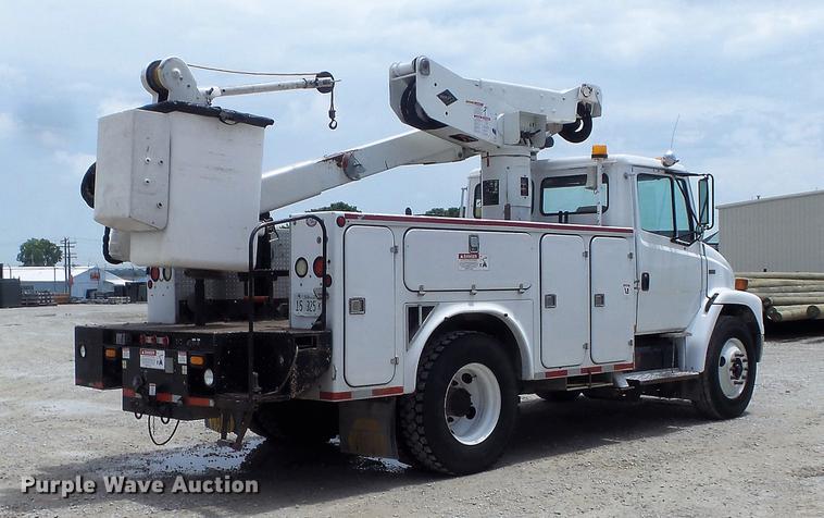 image for item DD7228 2001 Freightliner FL70 bucket truck