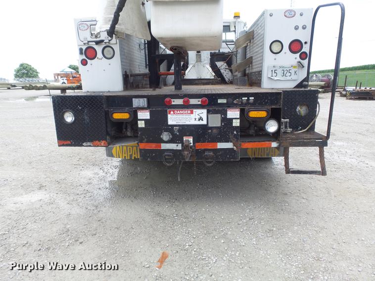 image for item DD7228 2001 Freightliner FL70 bucket truck