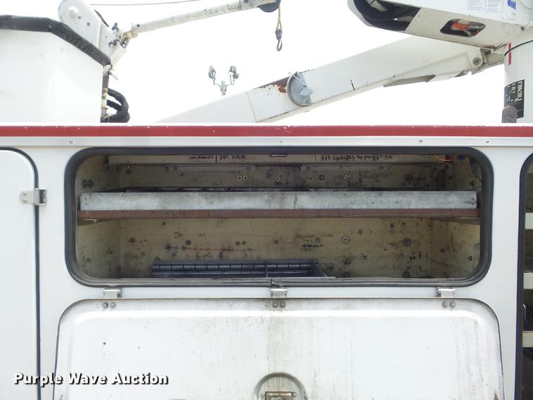 image for item DD7228 2001 Freightliner FL70 bucket truck