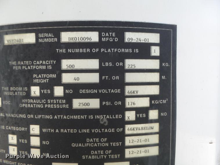 image for item DD7228 2001 Freightliner FL70 bucket truck