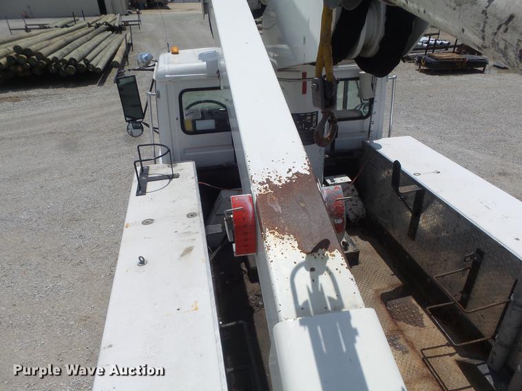 image for item DD7228 2001 Freightliner FL70 bucket truck