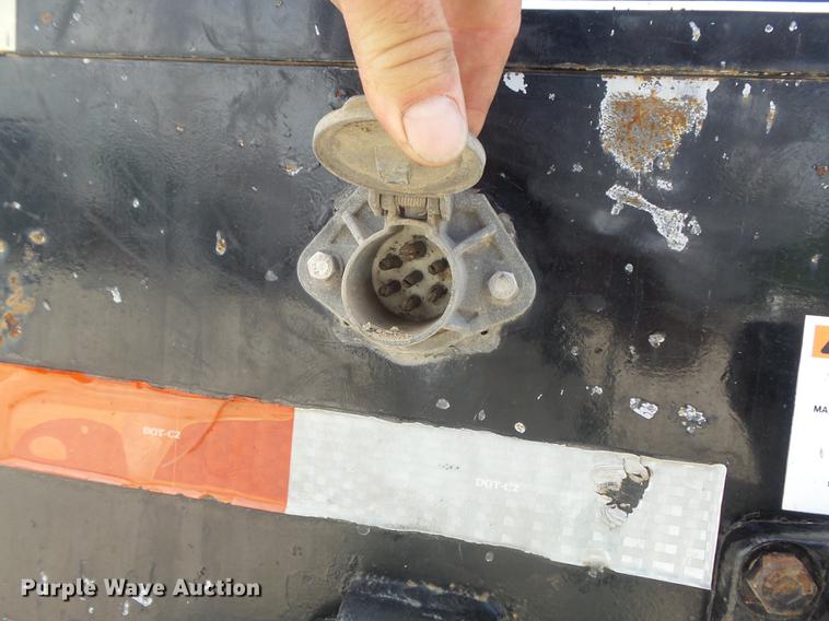 image for item DD7228 2001 Freightliner FL70 bucket truck