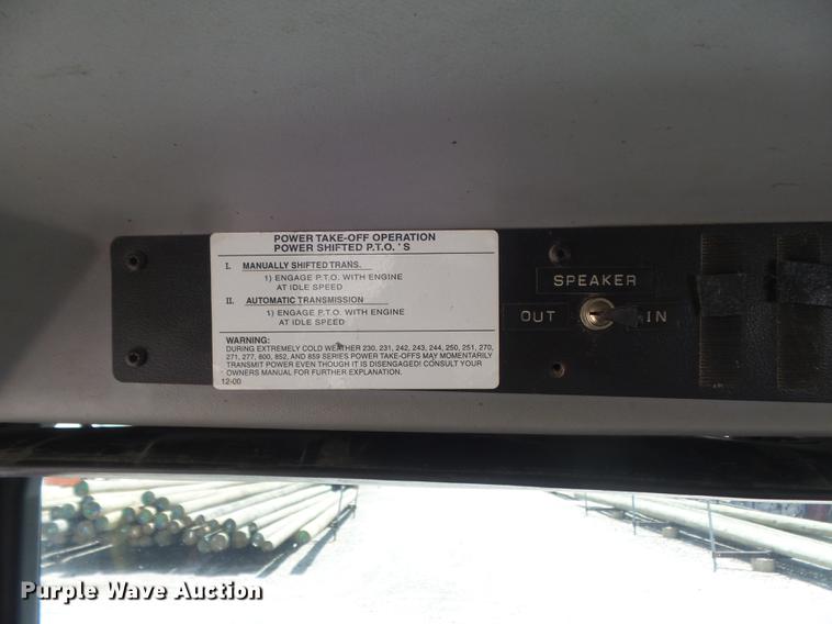 image for item DD7228 2001 Freightliner FL70 bucket truck