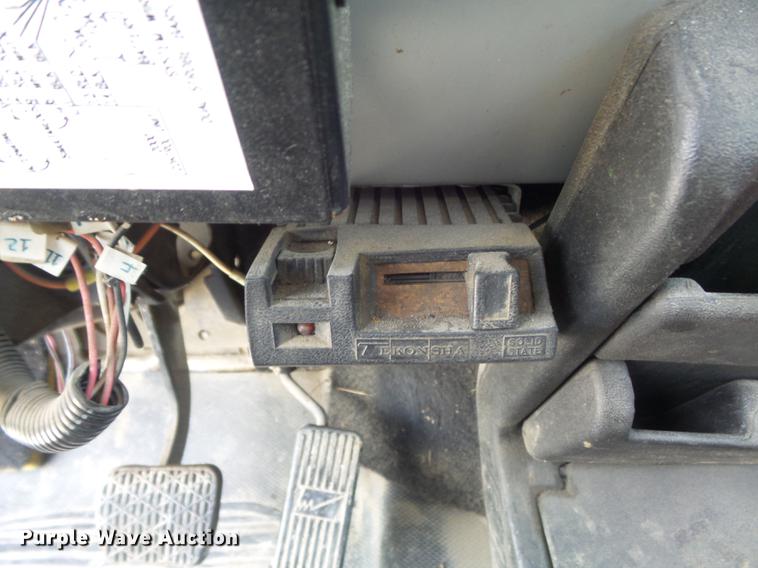 image for item DD7228 2001 Freightliner FL70 bucket truck