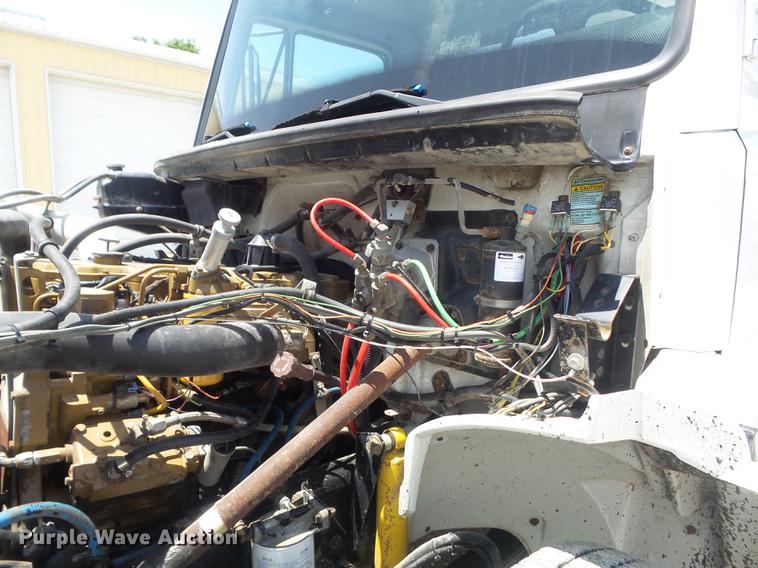 image for item DD7228 2001 Freightliner FL70 bucket truck