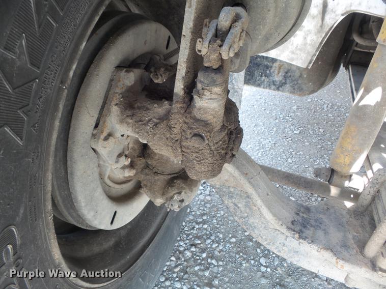 image for item DD7228 2001 Freightliner FL70 bucket truck