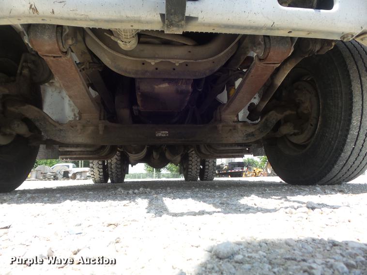 image for item DD7228 2001 Freightliner FL70 bucket truck