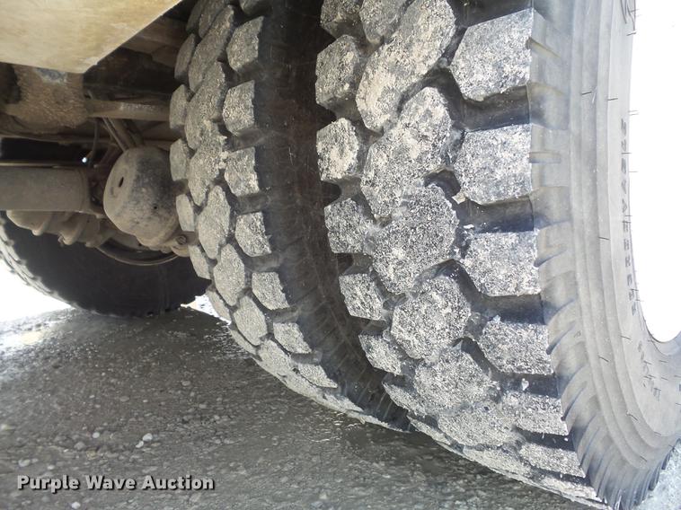 image for item DD7228 2001 Freightliner FL70 bucket truck