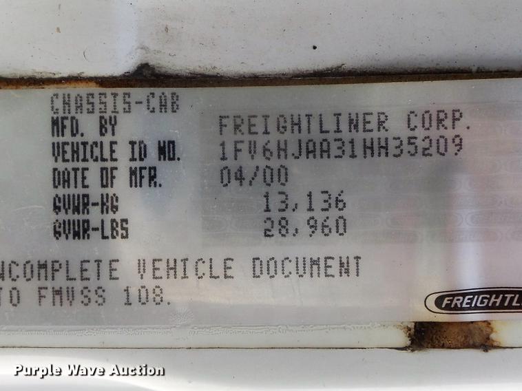 image for item DD7228 2001 Freightliner FL70 bucket truck