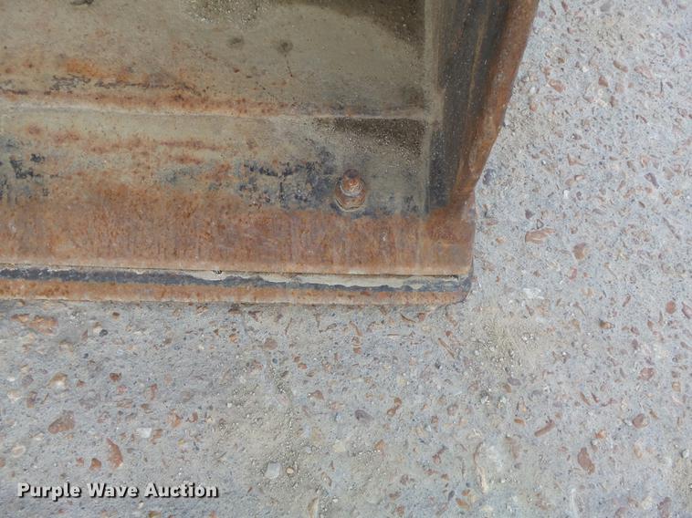 image for item DD7248 2000 John Deere 310SE backhoe