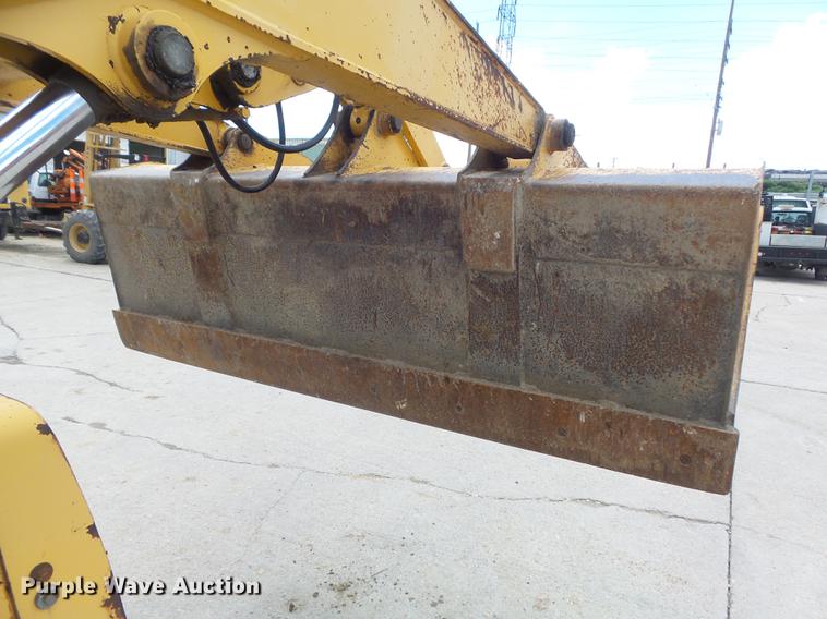 image for item DD7248 2000 John Deere 310SE backhoe