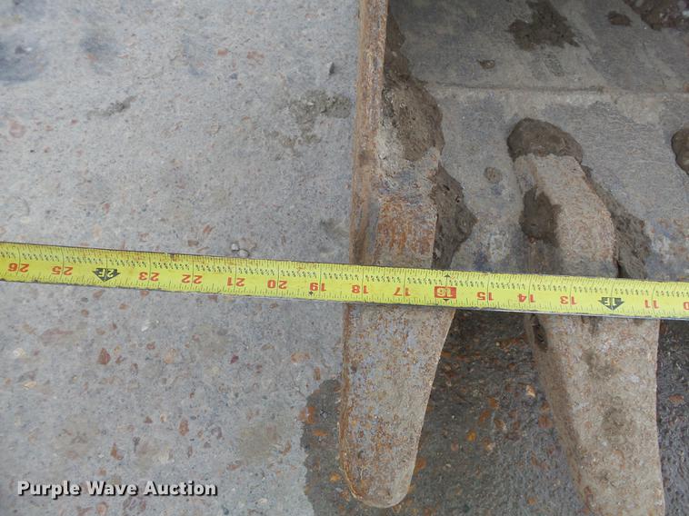 image for item DD7248 2000 John Deere 310SE backhoe