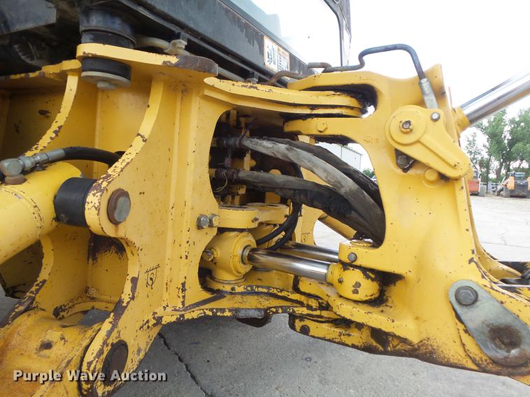 image for item DD7248 2000 John Deere 310SE backhoe