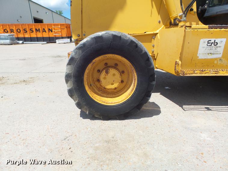 image for item DD7248 2000 John Deere 310SE backhoe