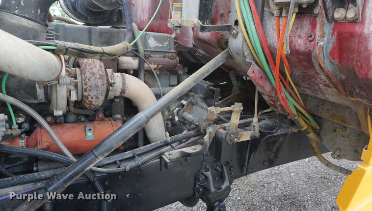 image for item DD7721 1990 Ford LT8000 water truck