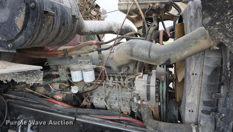 image for item DD7721 1990 Ford LT8000 water truck