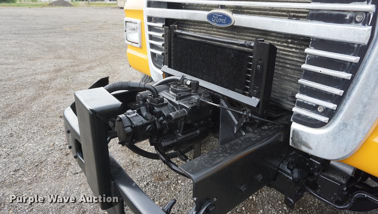 image for item DD7721 1990 Ford LT8000 water truck