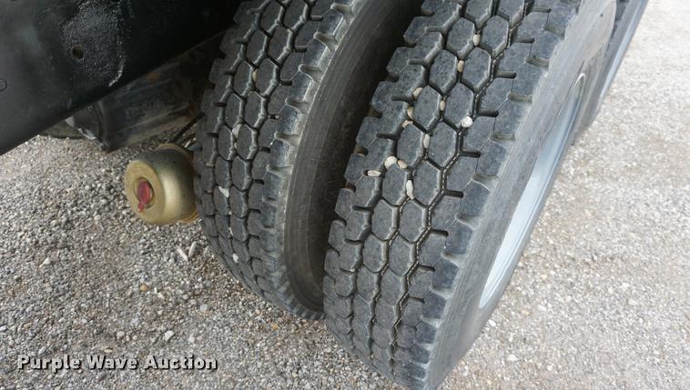 image for item DD7721 1990 Ford LT8000 water truck