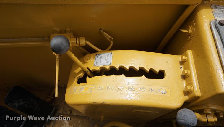 image for item DD7723 1977 Caterpillar 627B conventional scraper