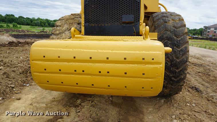 image for item DD7723 1977 Caterpillar 627B conventional scraper