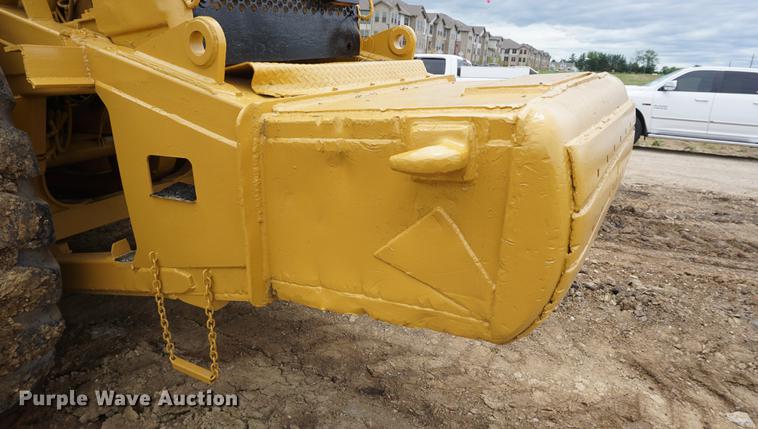 image for item DD7723 1977 Caterpillar 627B conventional scraper
