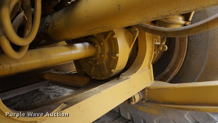 image for item DD7723 1977 Caterpillar 627B conventional scraper