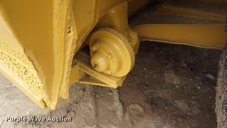 image for item DD7723 1977 Caterpillar 627B conventional scraper