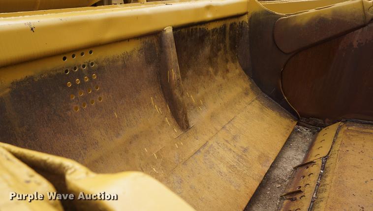 image for item DD7723 1977 Caterpillar 627B conventional scraper
