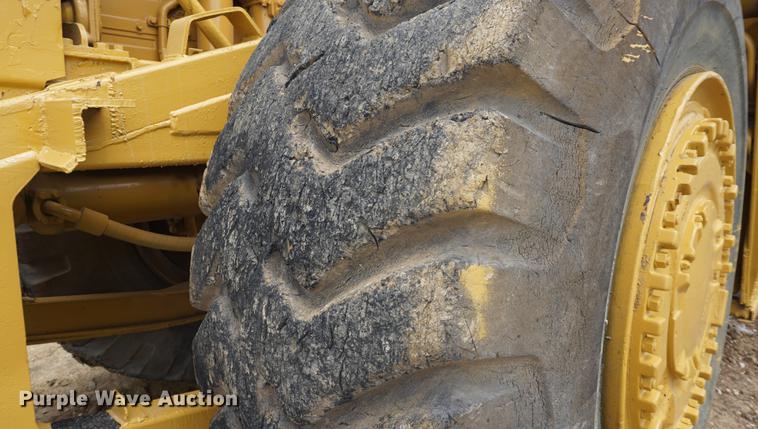 image for item DD7723 1977 Caterpillar 627B conventional scraper