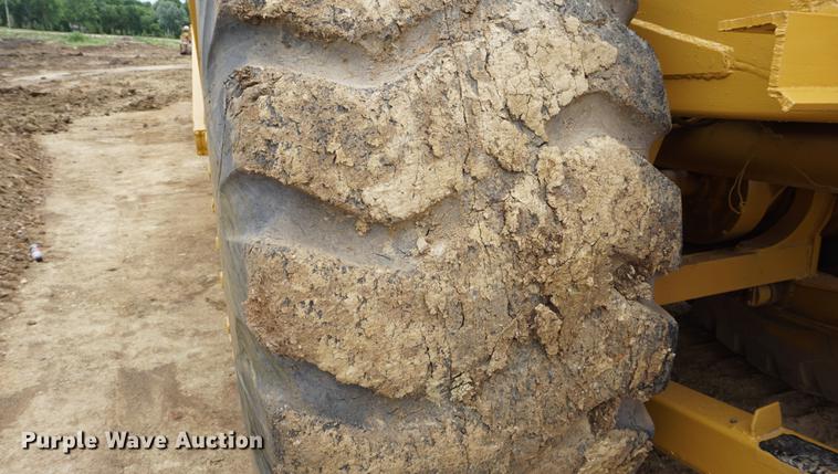 image for item DD7723 1977 Caterpillar 627B conventional scraper