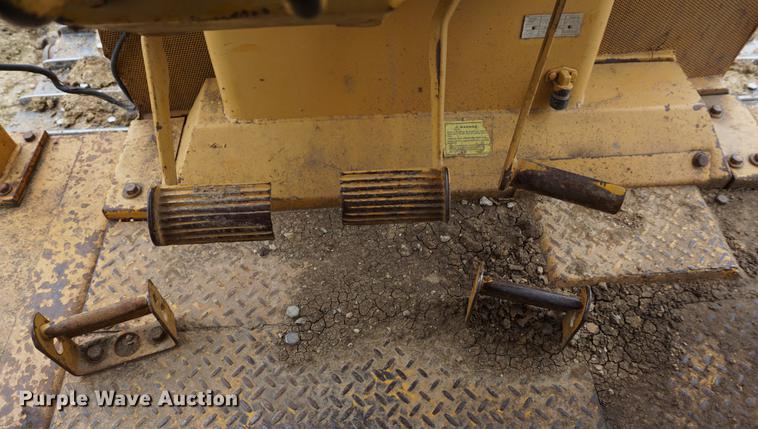 image for item DD7724 1977 Caterpillar D8K dozer