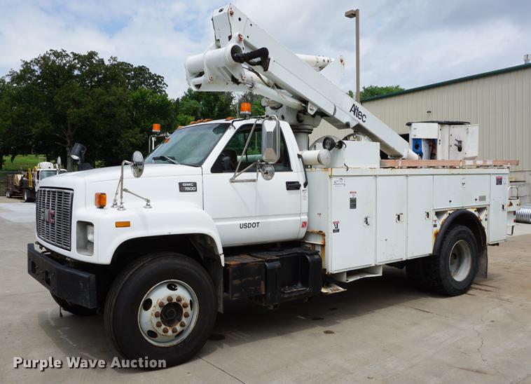 image for item DD7728 1999 GMC C7500 bucket truck