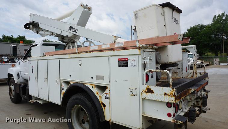 image for item DD7728 1999 GMC C7500 bucket truck