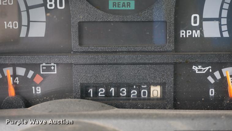 image for item DD7728 1999 GMC C7500 bucket truck